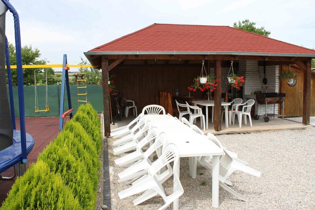 Ferienwohnung Privat Arcadia Podhájska Exterior foto
