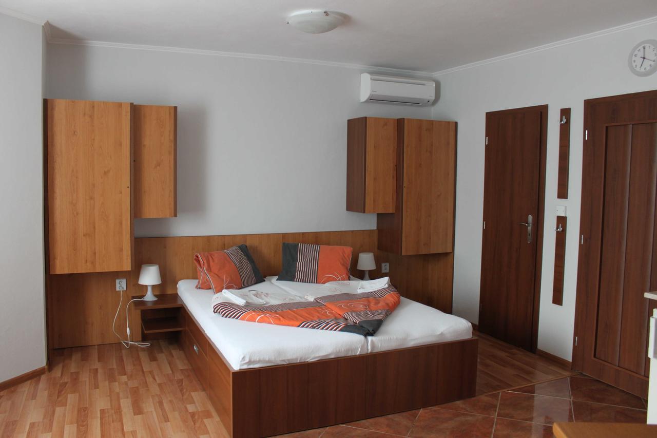 Ferienwohnung Privat Arcadia Podhájska Exterior foto
